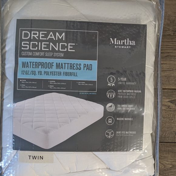 *NWT* Martha Stewart Collection Twin Mattress Pad - Picture 11 of 12